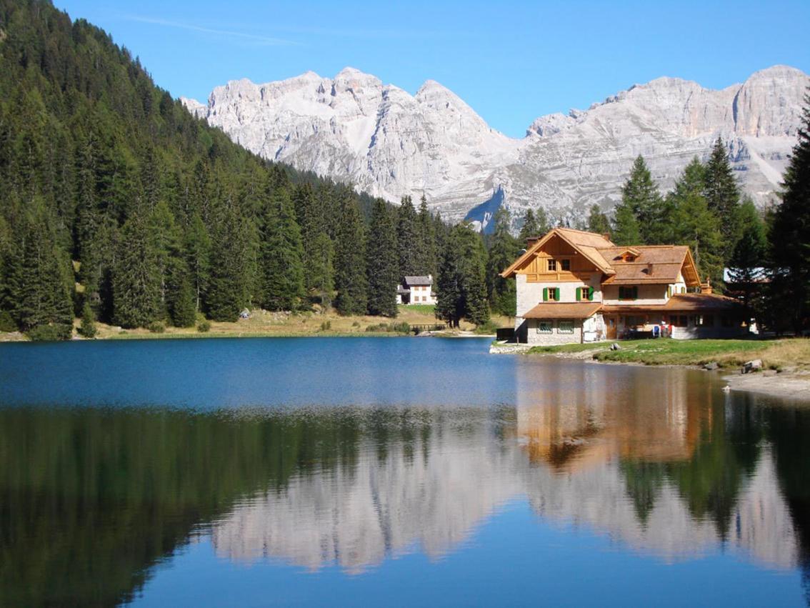 Rifugio Lago Nambino Madonna di Campiglio Ngoại thất bức ảnh