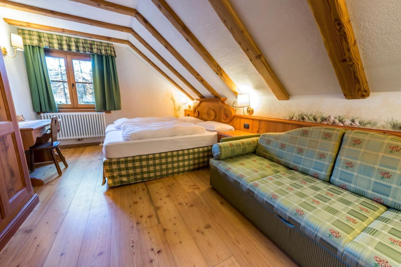 Rifugio Lago Nambino Madonna di Campiglio Ngoại thất bức ảnh